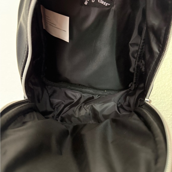 Black Backpack - Picture 4 of 4